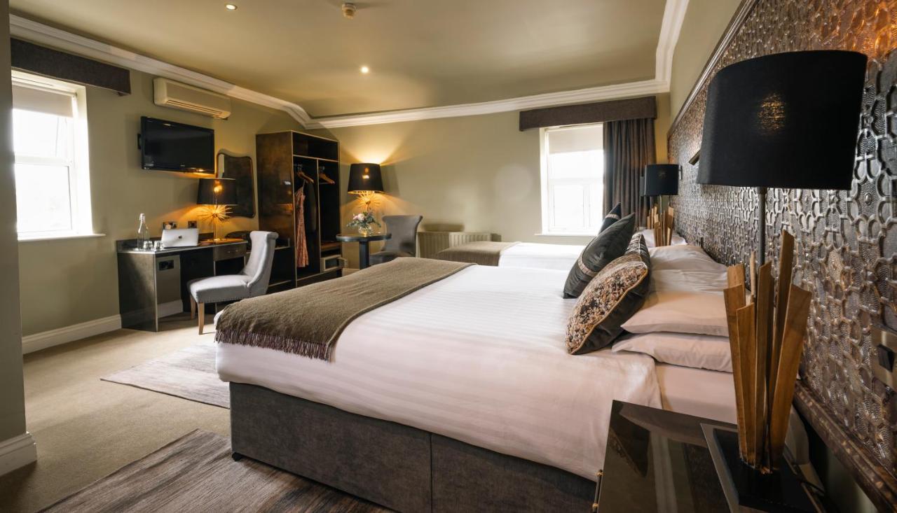 Castle Hotel Macroom Extérieur photo