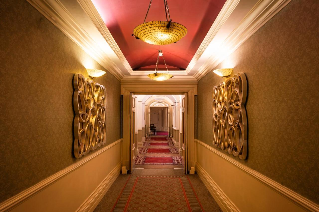 Castle Hotel Macroom Extérieur photo