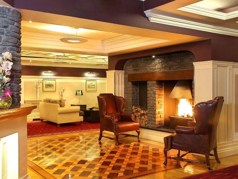 Castle Hotel Macroom Extérieur photo
