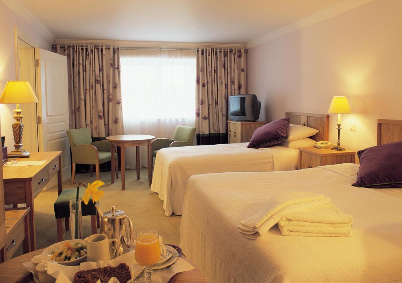 Castle Hotel Macroom Extérieur photo