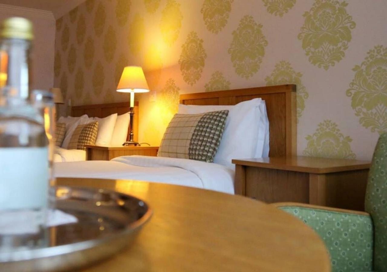 Castle Hotel Macroom Extérieur photo